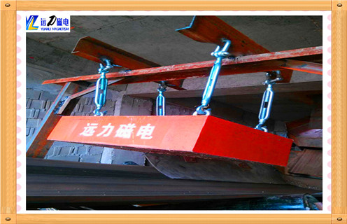 除鐵器，除鐵器的工作原理_結(jié)構(gòu)及工作原理_在除鐵器前可安裝金屬探測(cè)器價(jià)格型號(hào)表_磁場(chǎng)強(qiáng)度標(biāo)準(zhǔn)范圍 