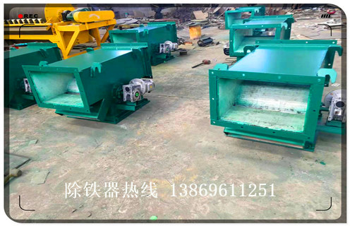 管道除鐵器，河南管道除鐵器工作原理視頻RCYG液體不銹鋼江西風(fēng)送管道除鐵器水泥造紙廠管道除鐵器圖片